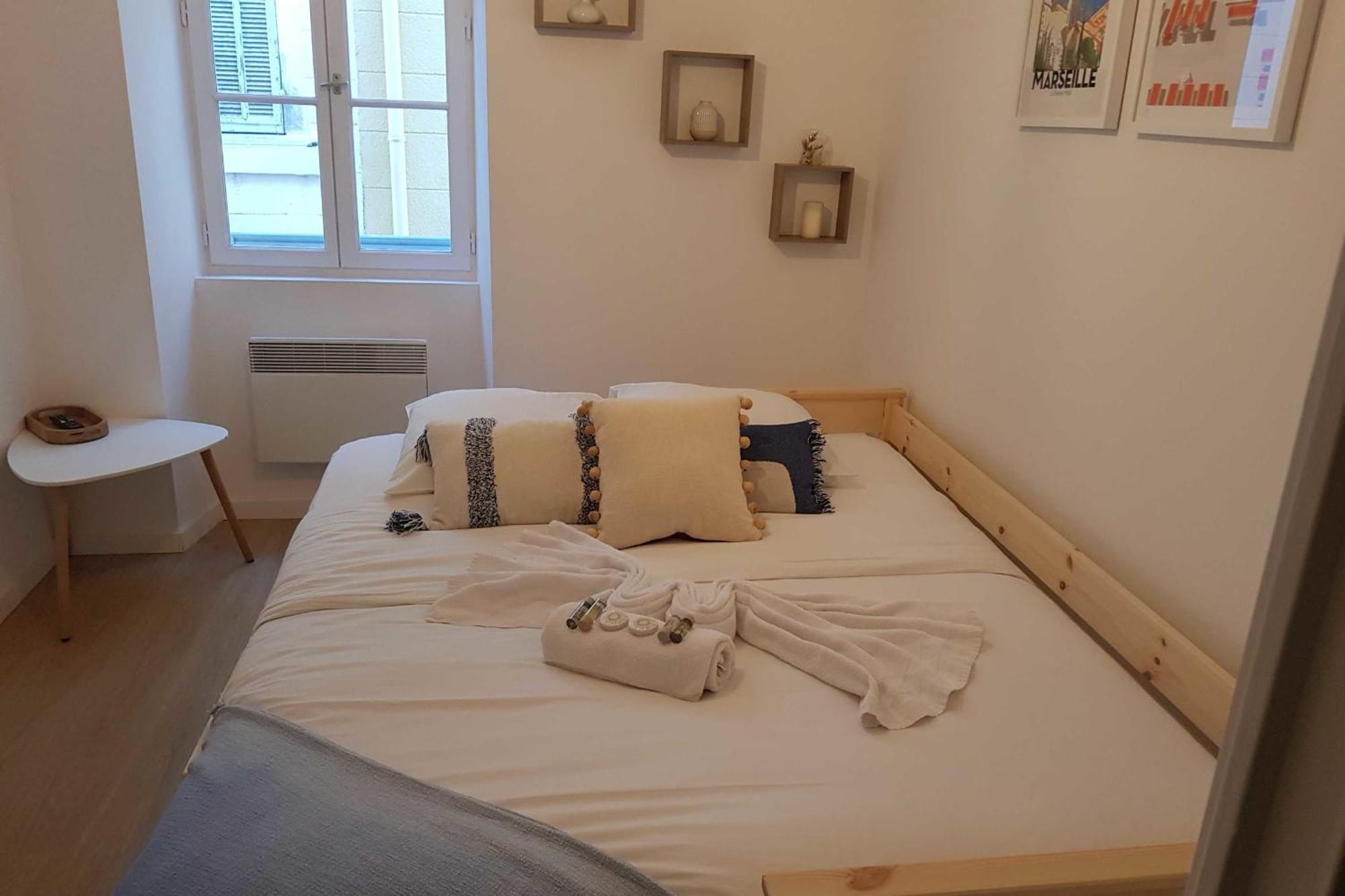 Appartement Panier Caylus - Welkeys Marseille Exterior photo